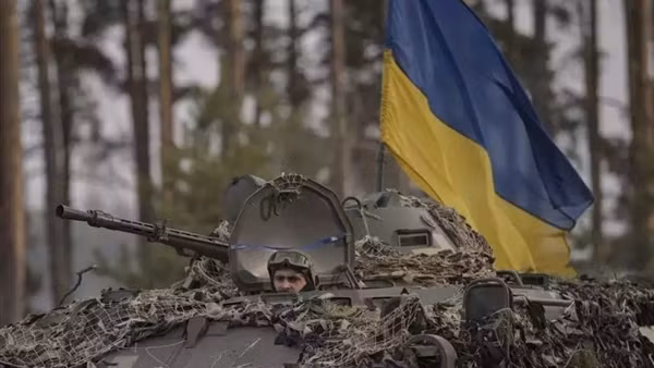 Quân đội Nga nhận lệnh tăng cường hoạt động ở Ukraine ảnh 2