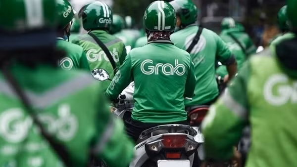 Tăng cước phi lý, Grab né đối thoại với báo chí