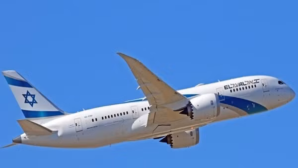 Saudi Arabia lần đầu mở cửa không phận tối đa cho máy bay Israel