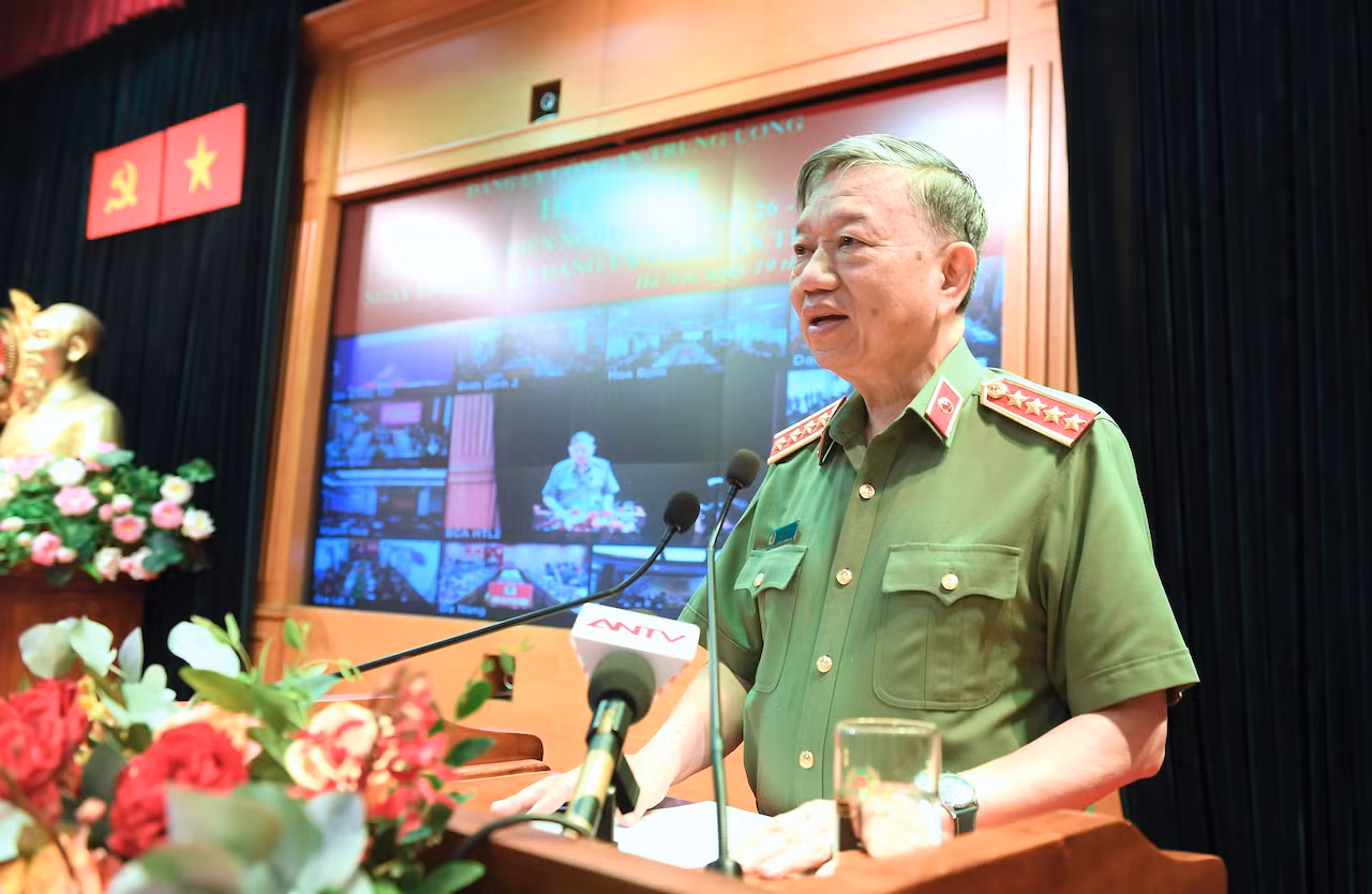 Đổi mới tư duy, hành động ứng dụng, phát triển công nghệ thông tin phục vụ công tác Công an -0