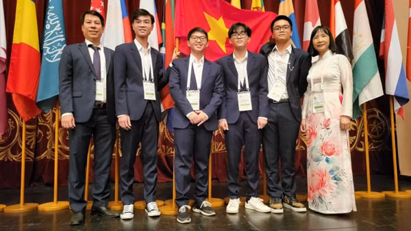 4 học sinh Việt Nam đoạt huy chương tại Olympic Sinh học quốc tế 2022