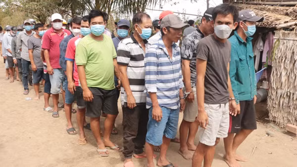 Truy quét cờ bạc, đá gà ở vùng quê