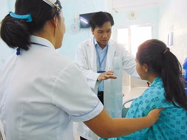 Vượt qua áp lực thi cử: Sẻ chia thay kỳ vọng -0