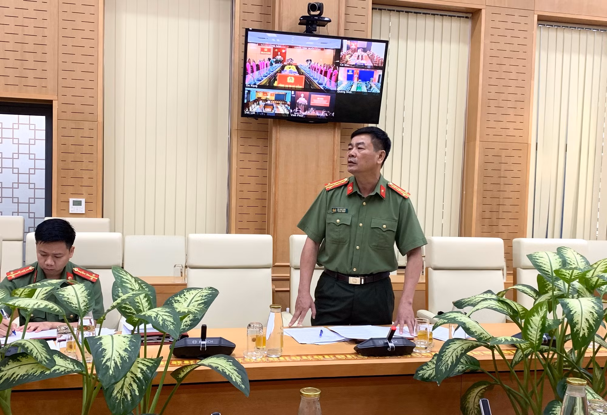 Thứ trưởng Lê Quốc Hùng chủ trì họp tổ chức Ngày hội toàn dân bảo vệ An ninh Tổ quốc -0