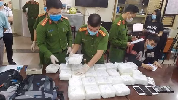 Kỳ 13:&nbsp;Những bí mật chưa kể về triệt xóa ổ bay, lắc trong Bệnh viện Tâm thần Trung ương 1