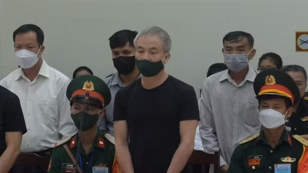 Hai cựu Tư lệnh Vùng “ngã ngựa” vì nhận hối lộ và hệ lụy gia đình ảnh 2