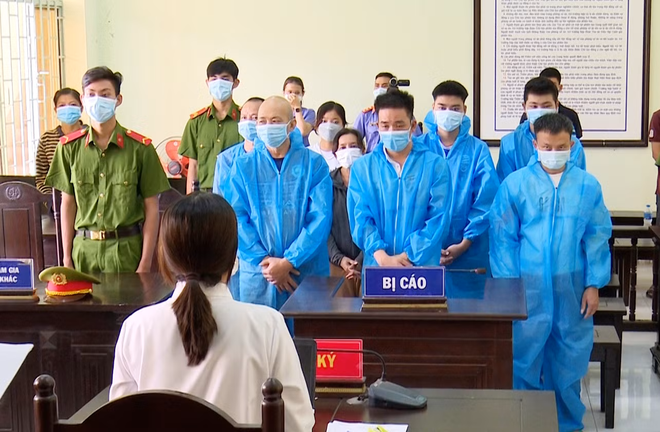  10 đối tượng chống người thi hành công vụ lĩnh án -0