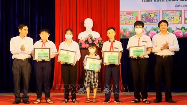 Khơi gợi niềm đam mê đọc sách trong thiếu niên, nhi đồng