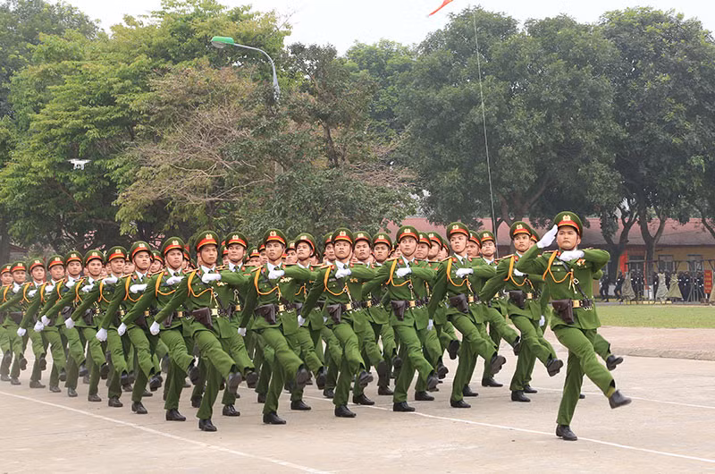 Cảnh sát nhân dân Việt Nam: “Mưu trí, dũng cảm, vì nước, vì dân quên thân phục vụ” -0