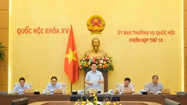 Cho ý kiến Luật Đất đai (sửa đổi), thông qua Luật Phòng, chống rửa tiền (sửa đổi) tại Kỳ họp thứ 4