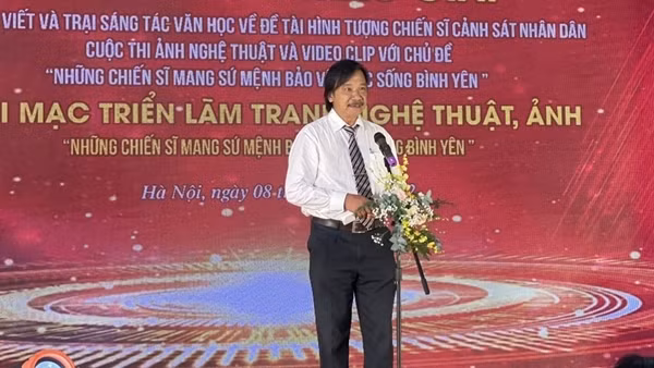 Nhà văn Nguyễn Hiệp: “Với tôi, đề tài CAND là mỏ quặng quý”