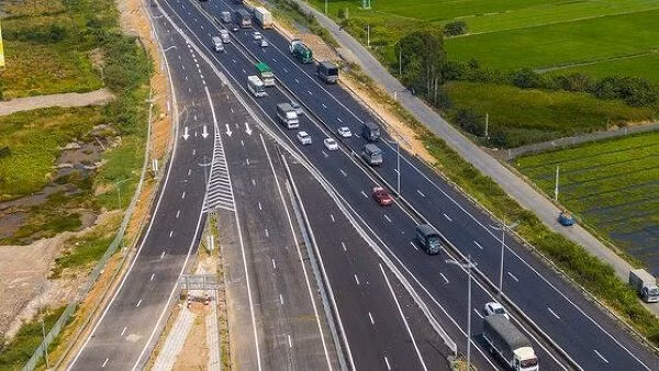 Nhanh chóng triển khai thực hiện các dự án cao tốc ảnh 2