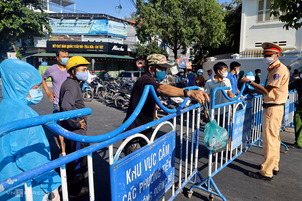 Phong tỏa tạm thời 11 xã, phường ở TP Nha Trang để tầm soát COVID-19 -0