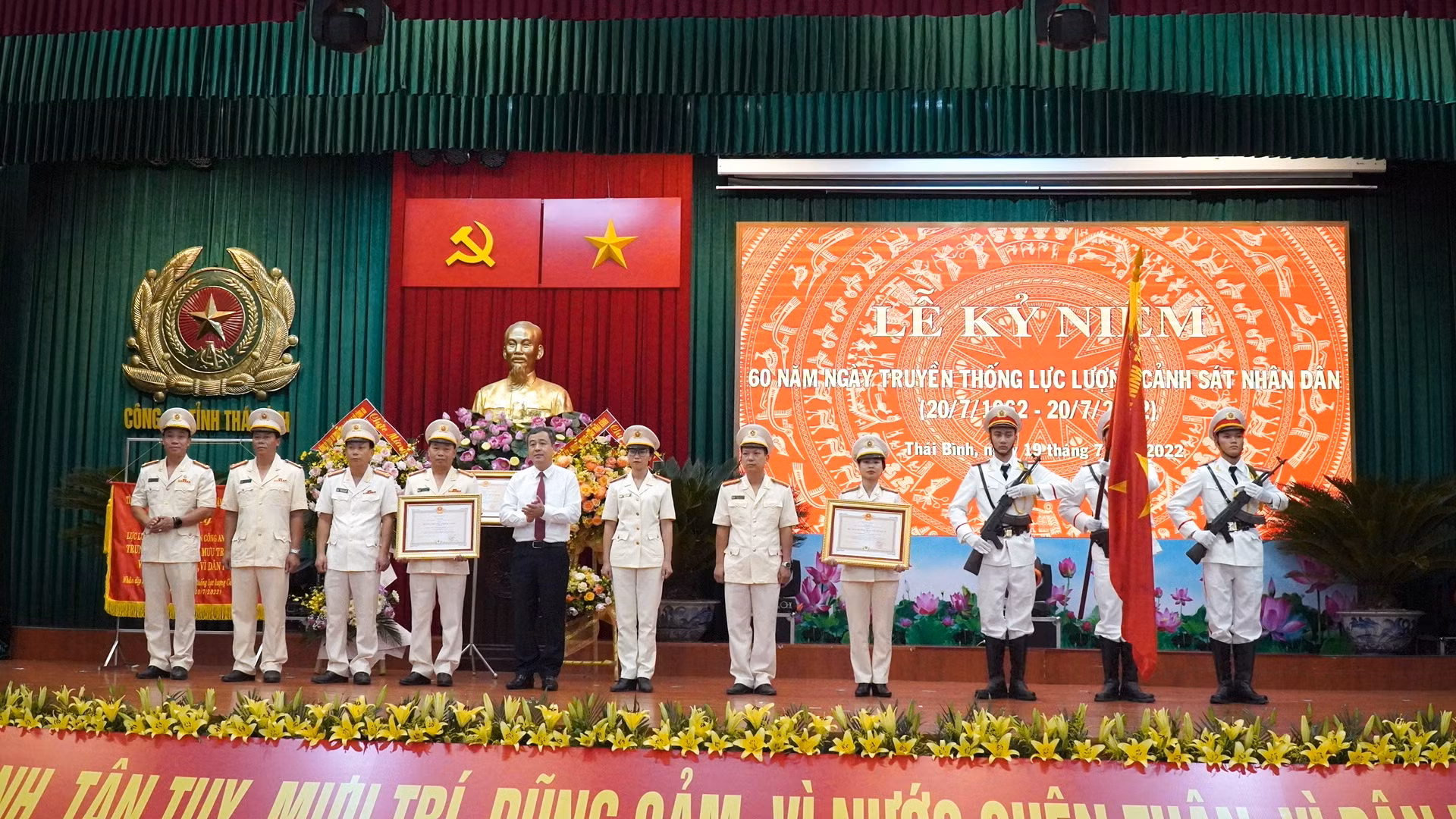 Lực lượng Cảnh sát Thái Bình luôn trung thành với Đảng, với Tổ quốc và Nhân dân -0