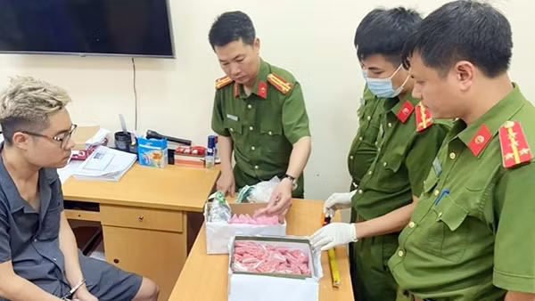 Bình yên bên cửa biển Tư Hiền ảnh 3