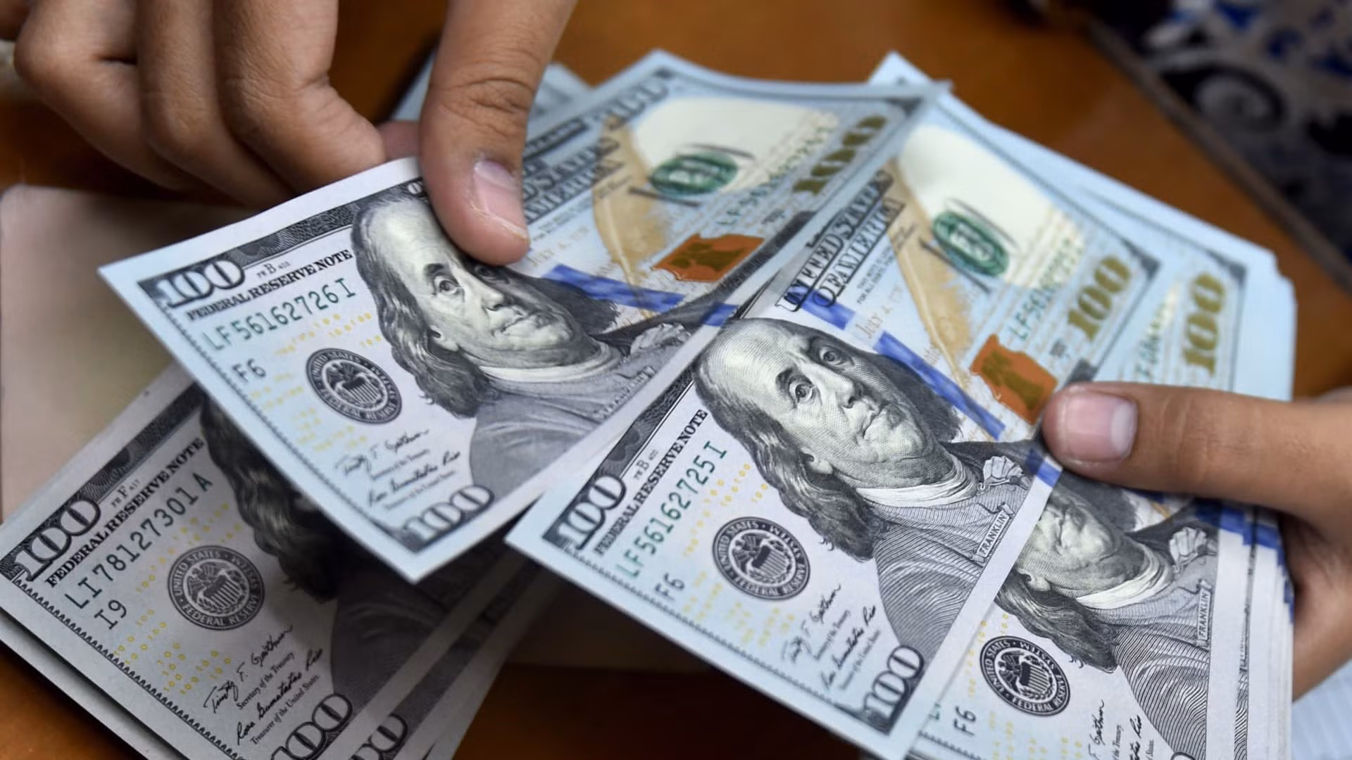 Thấy gì từ việc FED tăng lãi suất? -0