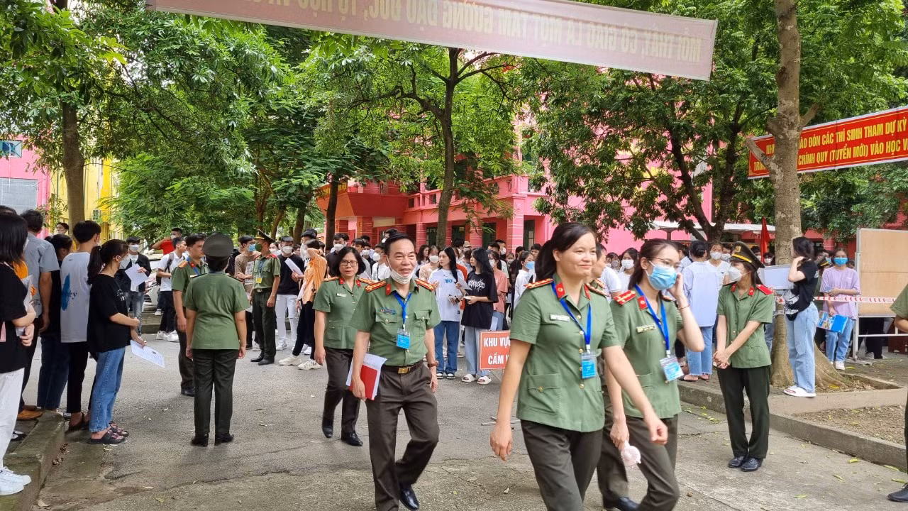 Gần 9.000 học sinh chính thức bước vào kỳ thi đánh giá tuyển sinh CAND năm 2022 -0