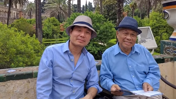 Giáo sư Vũ Hà Văn phiêu lưu ký