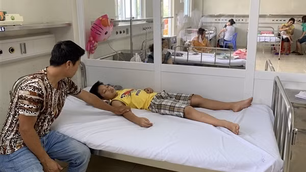 Thai phụ nguy hiểm khi cùng mắc sốt xuất huyết và cúm A ảnh 3