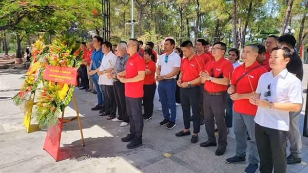 Tưởng nhớ, tri ân các anh hùng, liệt sĩ hi sinh ở chiến trường Lào ảnh 7