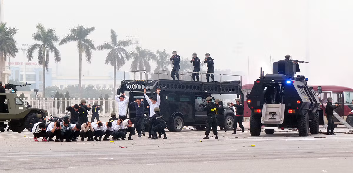trang 28 - Những chuyên án “nghẹt thở” qua lời kể Cảnh sát đặc nhiệm -0