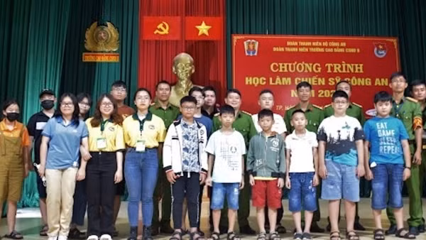 Hội đàm giữa Công an tỉnh Quảng Bình với Công an tỉnh Khăm Muồn ảnh 4