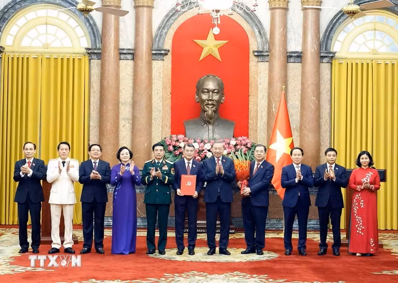 Tổng Bí thư, Chủ tịch nước chủ trì hội nghị công bố các quyết định đối với Chính phủ -0