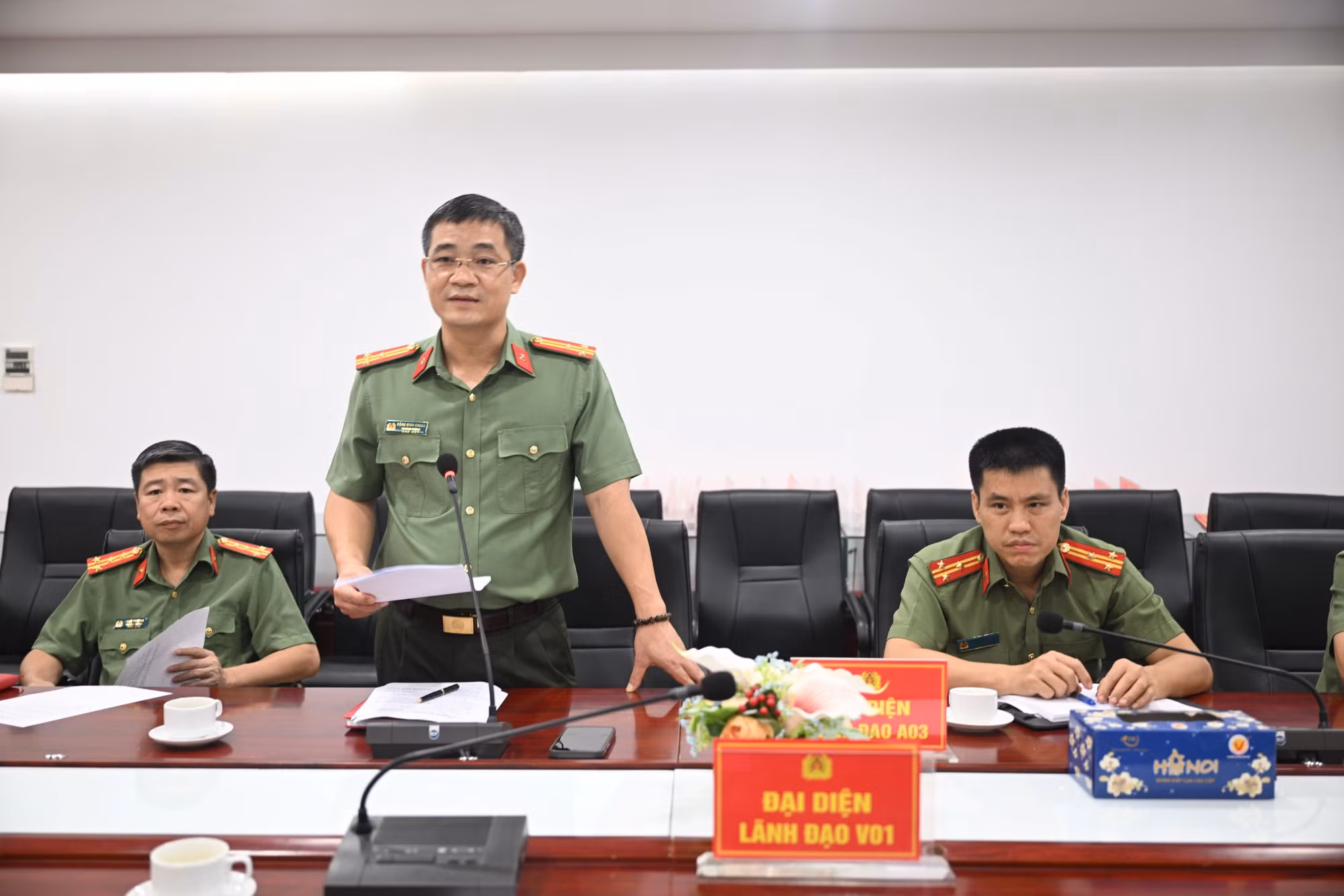 Chương trình gala “Tổ quốc bình yên” trang trọng, ý nghĩa -0