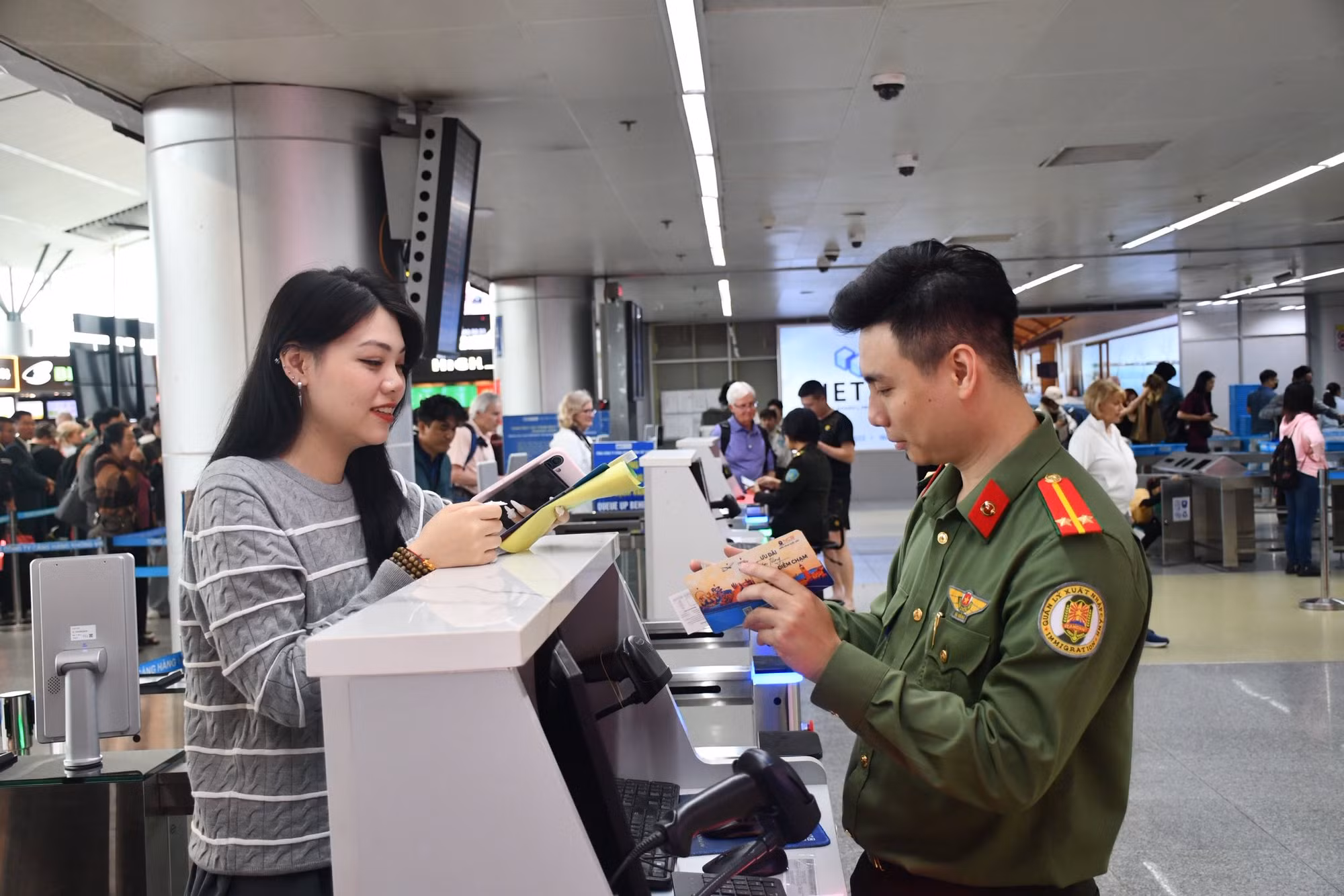 Siết chặt an ninh cửa ngõ hàng không Đà Nẵng, không để tội phạm có “đất sống” -0