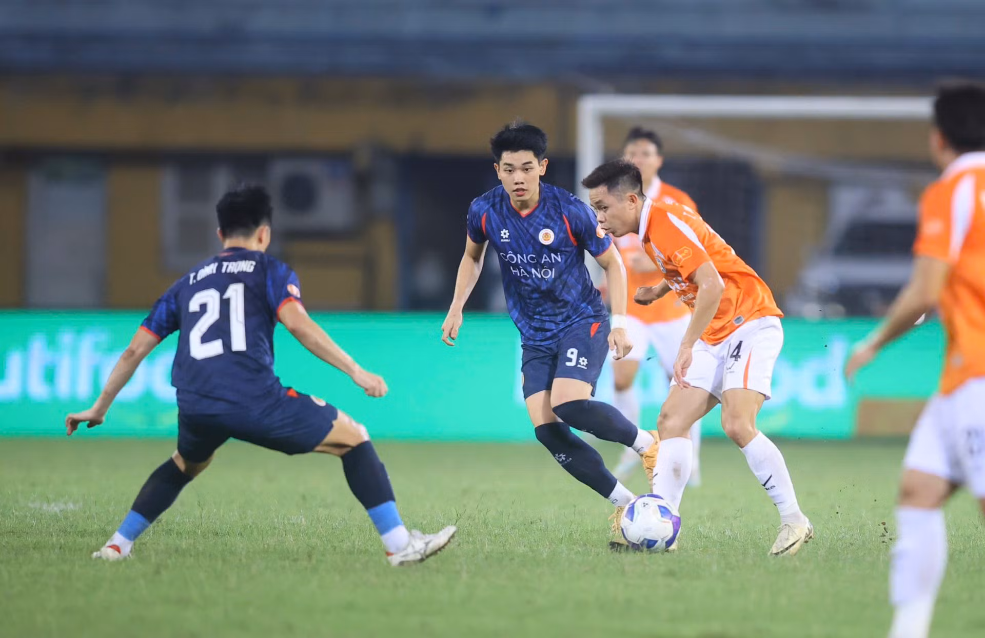 Vòng 18 V.League 2025/2026: Khi đua vô địch gặp đua trụ hạng -0
