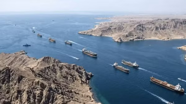 Iran sàng lọc tàu qua Hormuz theo ba nhóm quan hệ