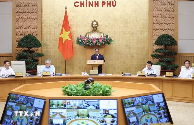 Thủ tướng: Vượt qua nhiều “cơn gió ngược,” đưa “con thuyền” kinh tế, xã hội cập bến an toàn -0