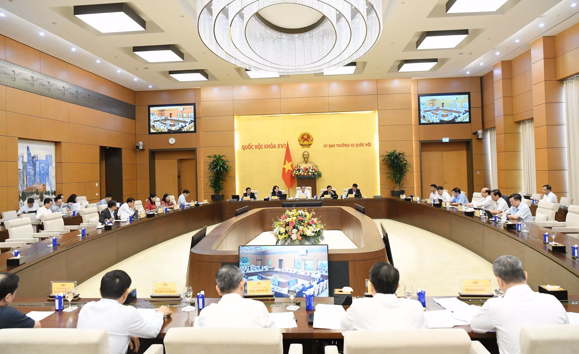 quang-canh-phien-hopdsc_7583 (1).jpg -1