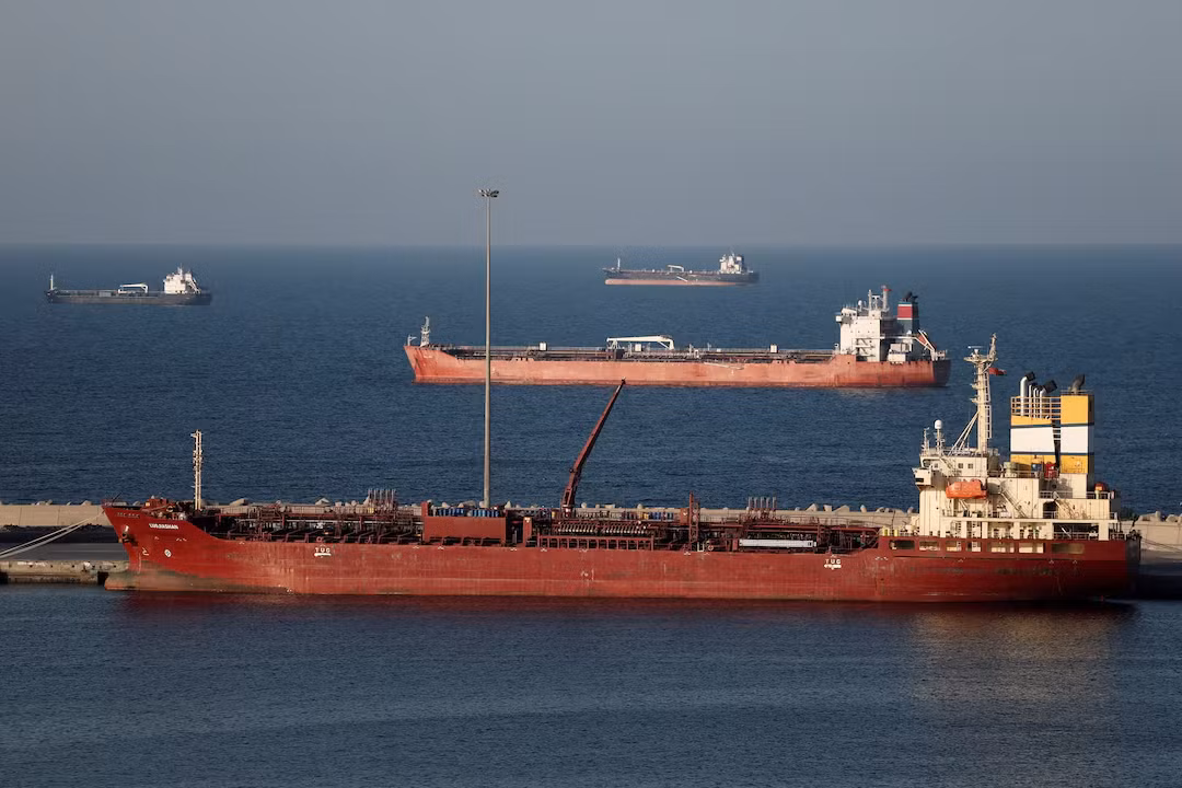 Liên minh 40 nước tìm lối thoát hòa bình tại eo biển Hormuz -0