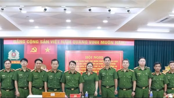 Nâng cao nhận thức các luật, pháp lệnh liên quan đến ANTT