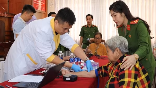 Thu nhận mẫu ADN thân nhân liệt sĩ chưa xác định danh tính trên địa bàn tỉnh An Giang