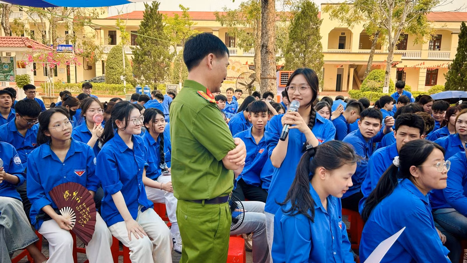 Dựng ‘lá chắn’ an toàn cho học sinh -0