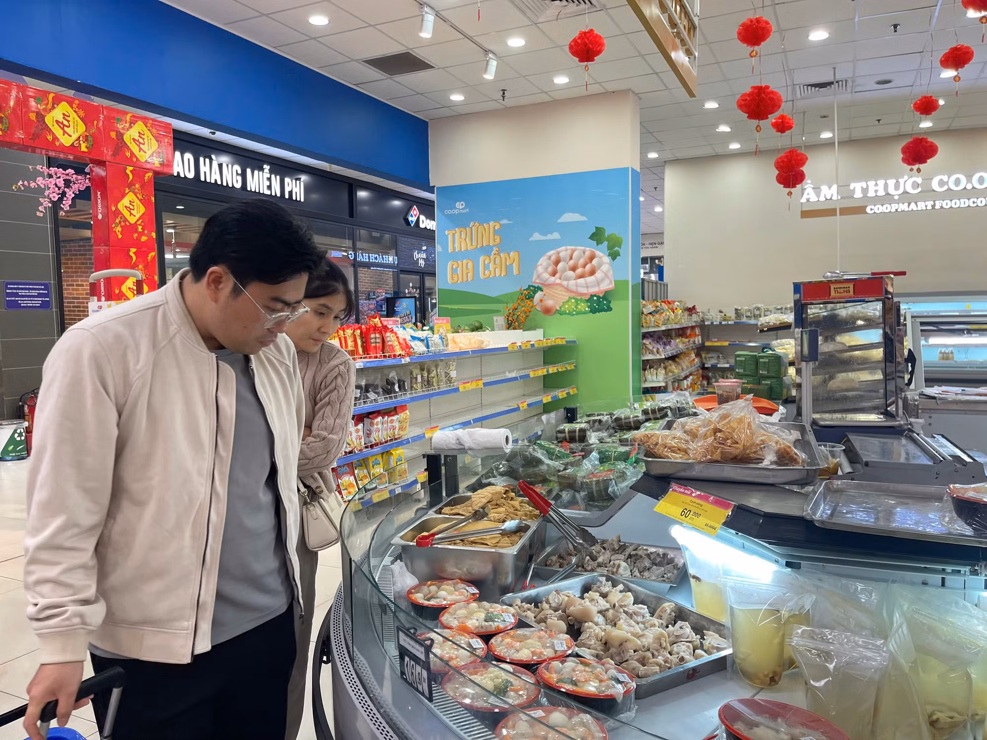Thị trường mùng 1 Tết ổn định, giá cả không biến động bất thường -0