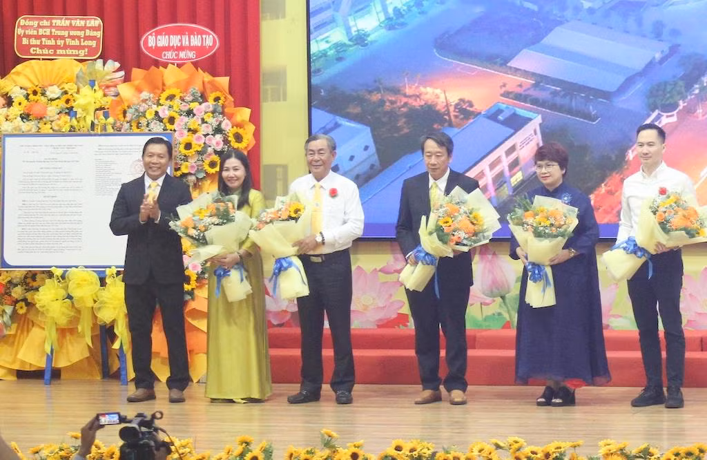 Công bố Quyết định của Thủ tướng về việc chuyển Trường Đại học Trà Vinh thành Đại học Trà Vinh -0
