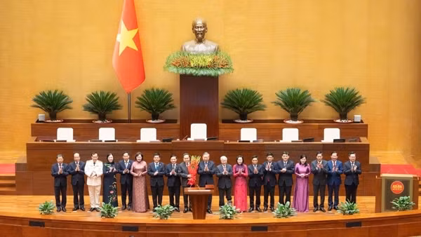 Quốc hội bầu kiện toàn bộ máy lãnh đạo của Quốc hội và các cơ quan thuộc Quốc hội