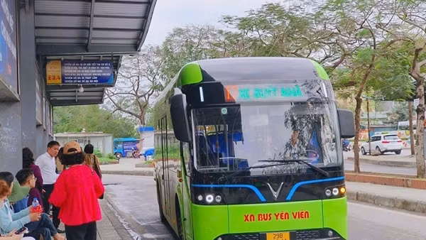 Hà Nội tiếp tục đưa thêm 170 xe buýt điện vào hoạt động
