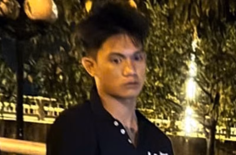 Bắt đối tượng ma túy, khám xét phát hiện súng nghi vũ khí quân dụng -0