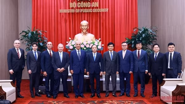 Thúc đẩy hợp tác phát triển công nghiệp an ninh giữa Bộ Công an và Tập đoàn Sicpa
