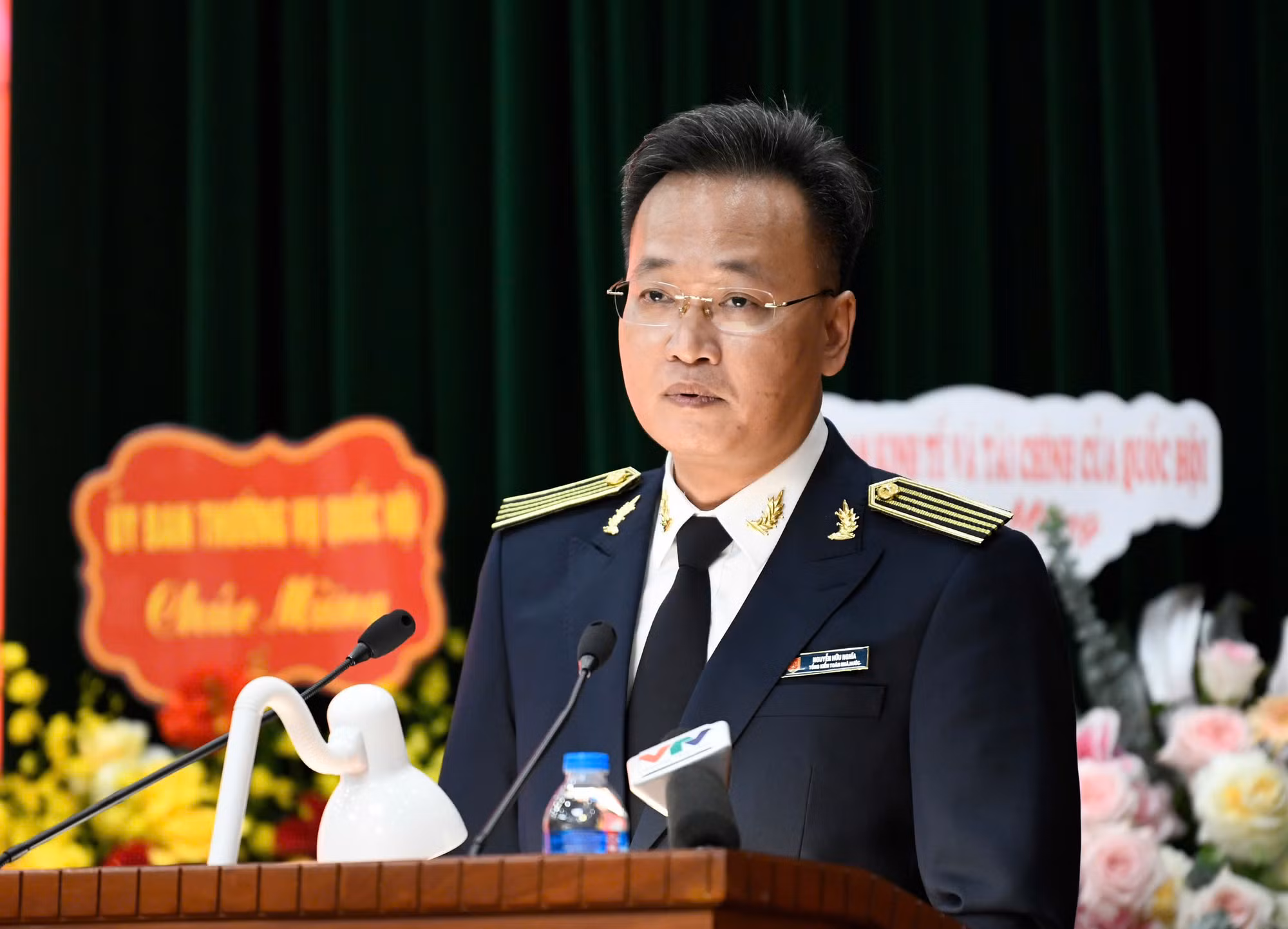 Trao Nghị quyết của Quốc hội về bầu Tổng Kiểm toán nhà nước đối với đồng chí Nguyễn Hữu Nghĩa -0