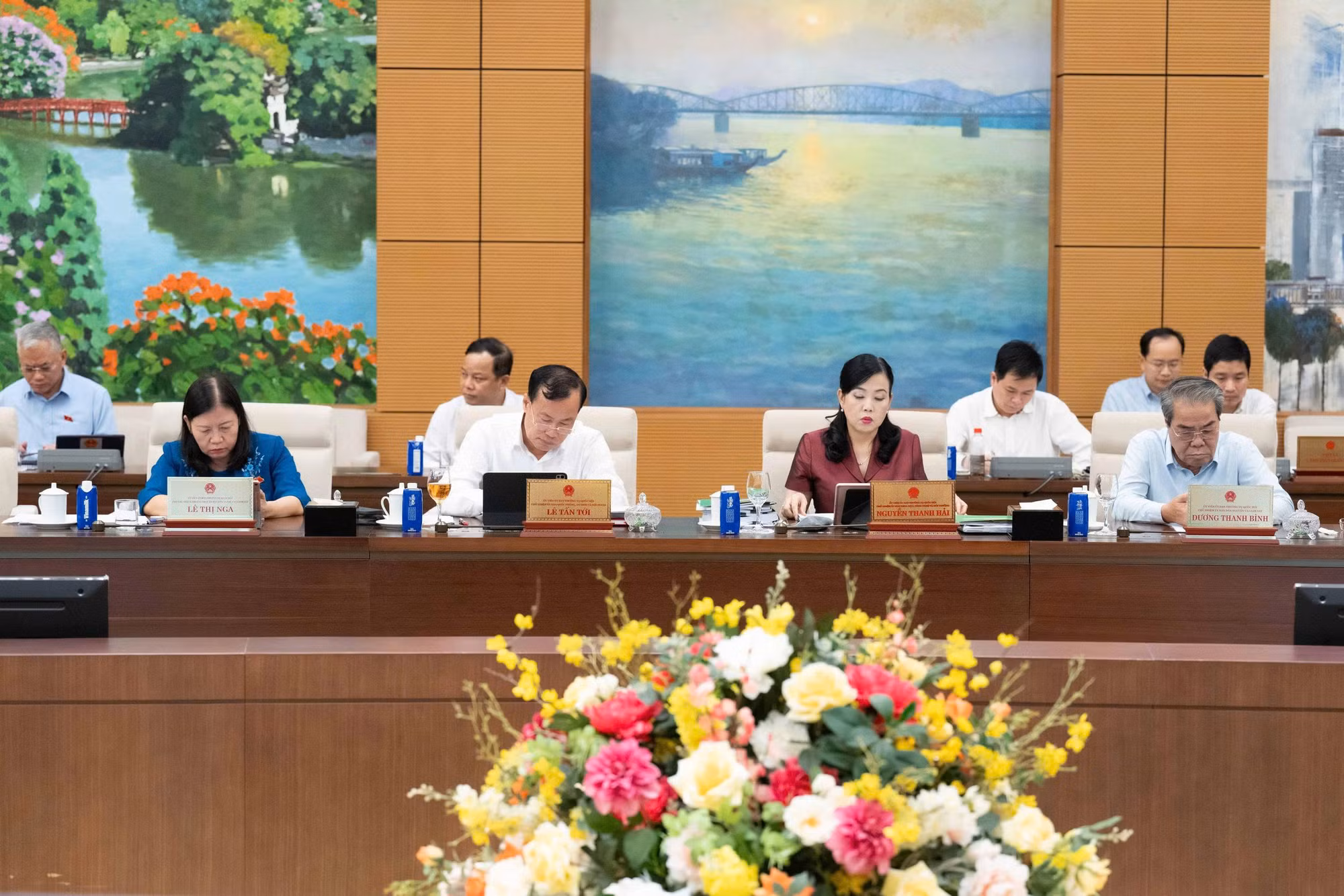 Đánh giá kỹ, bảo đảm tính khả thi, ổn định và lâu dài của chính sách -1
