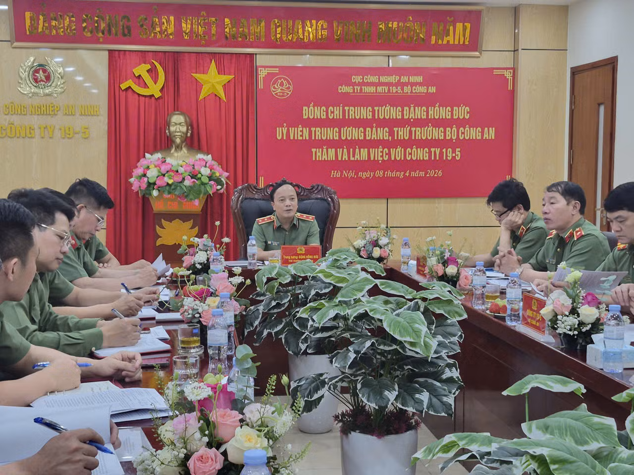 Tập trung mở rộng quy mô sản xuất, mở rộng thị trường, phấn đấu tỉ lệ tăng trưởng 