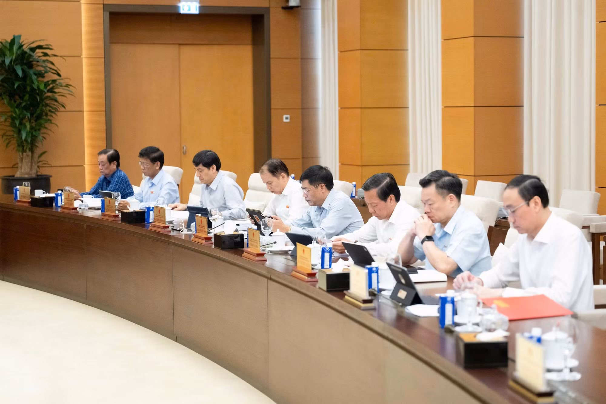 Đánh giá kỹ, bảo đảm tính khả thi, ổn định và lâu dài của chính sách -0