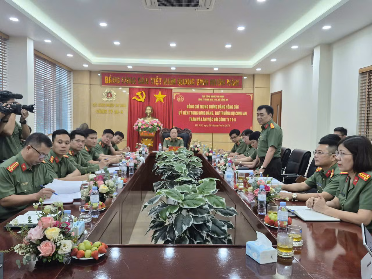 Tập trung mở rộng quy mô sản xuất, thị trường, phấn đấu tăng trưởng đạt 2 con số -0
