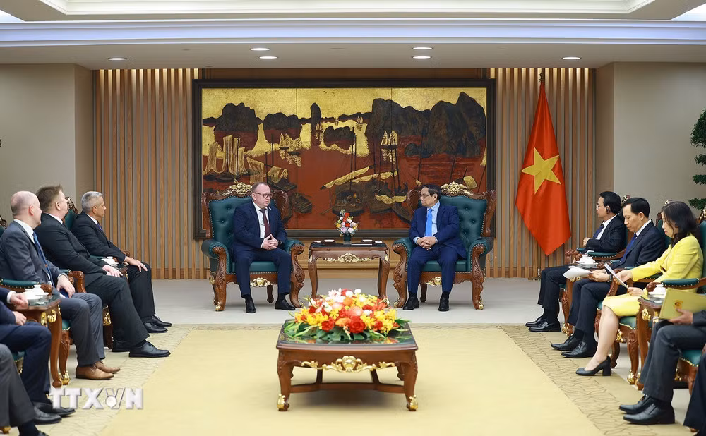 Thủ tướng Phạm Minh Chính tiếp Chủ tịch Ủy ban Giám định tư pháp Belarus và Giám đốc Đại học RMIT -0