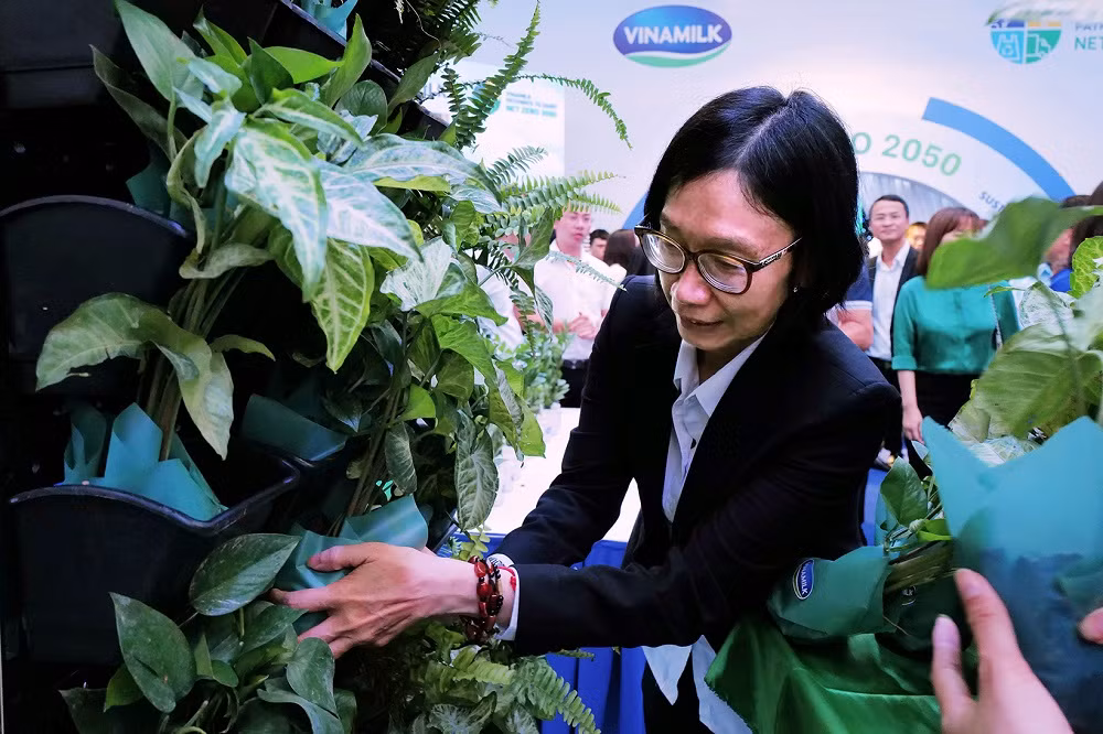 Vinamilk có các trang trại và nhà máy sữa đầu tiên tại Việt Nam đạt trung hoà Carbon -0